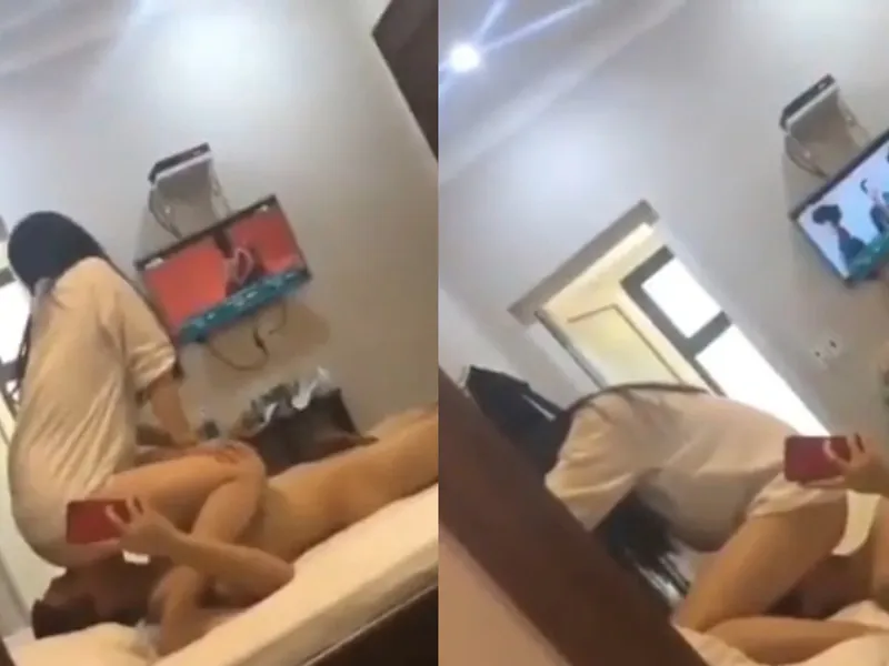 Nay anh lau dọn sạch sẽ chổ ngồi của em rồi, em ngồi lên đi