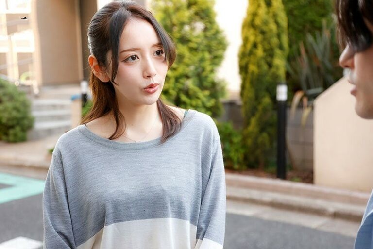 Ngoại tình cùng cô vợ hàng xóm xinh đẹp cạnh nhà khi chồng đi vắng